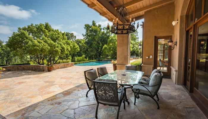18451 Calle La Serra