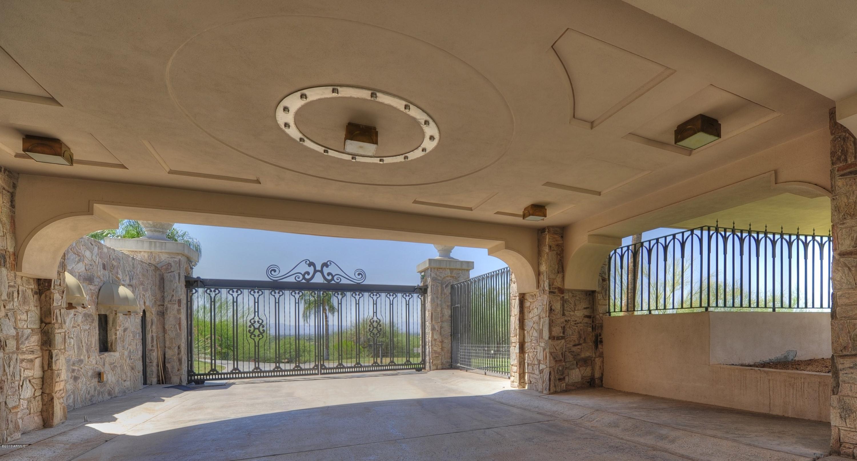 6112 N Paradise View Dr