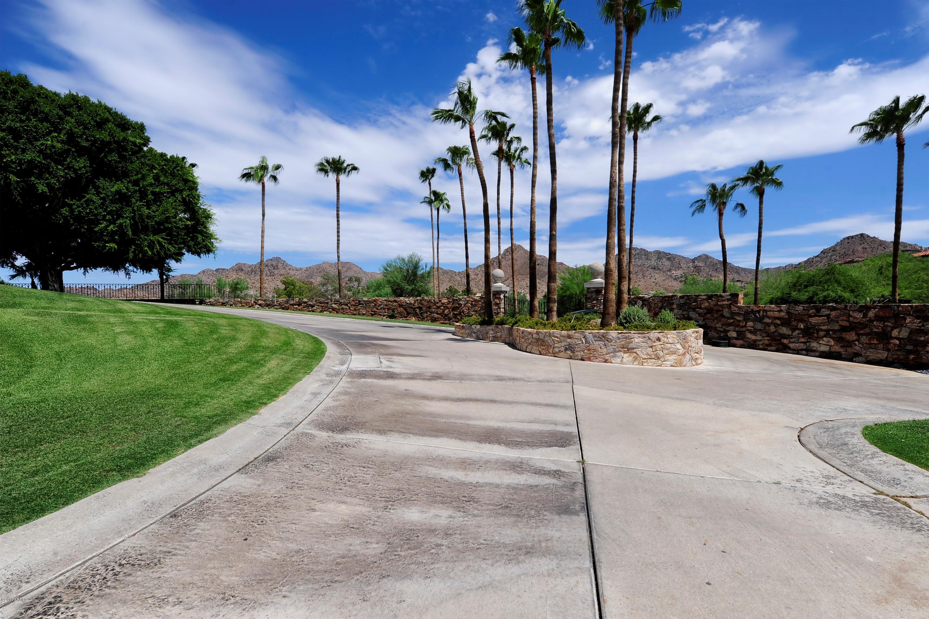 6112 N Paradise View Dr
