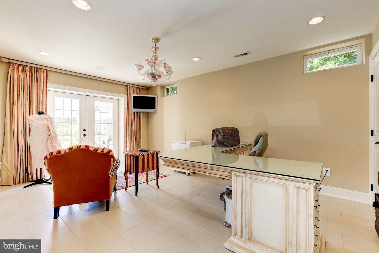 1635 Admirals Hill Court