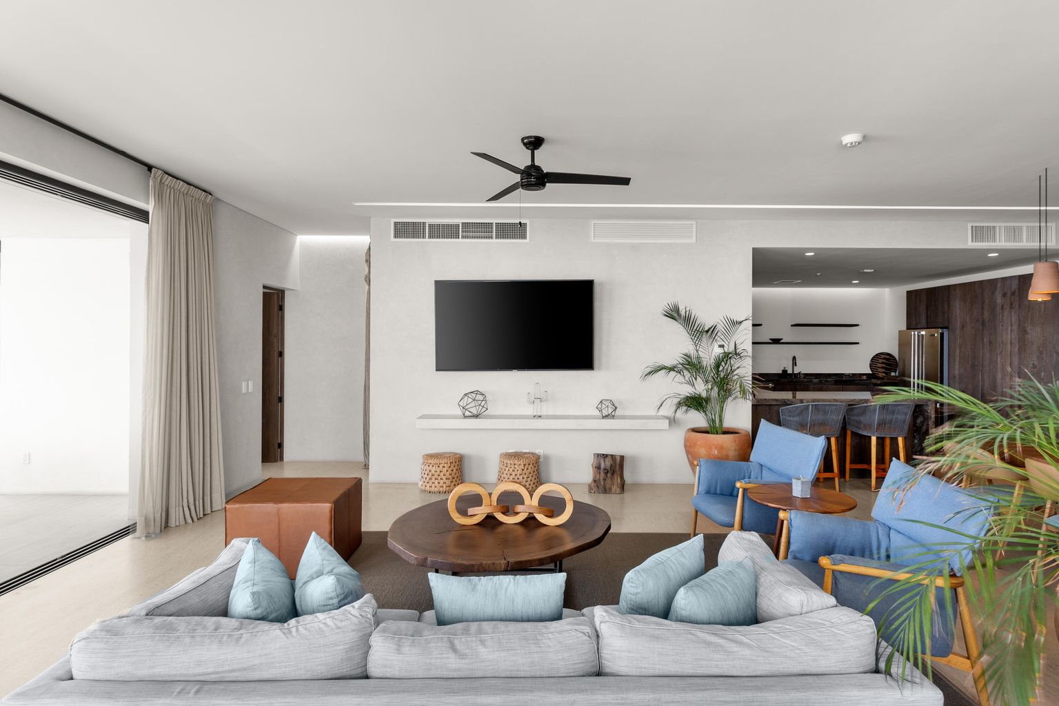 Residence 7-302 Hacienda Beach Club Phase 2