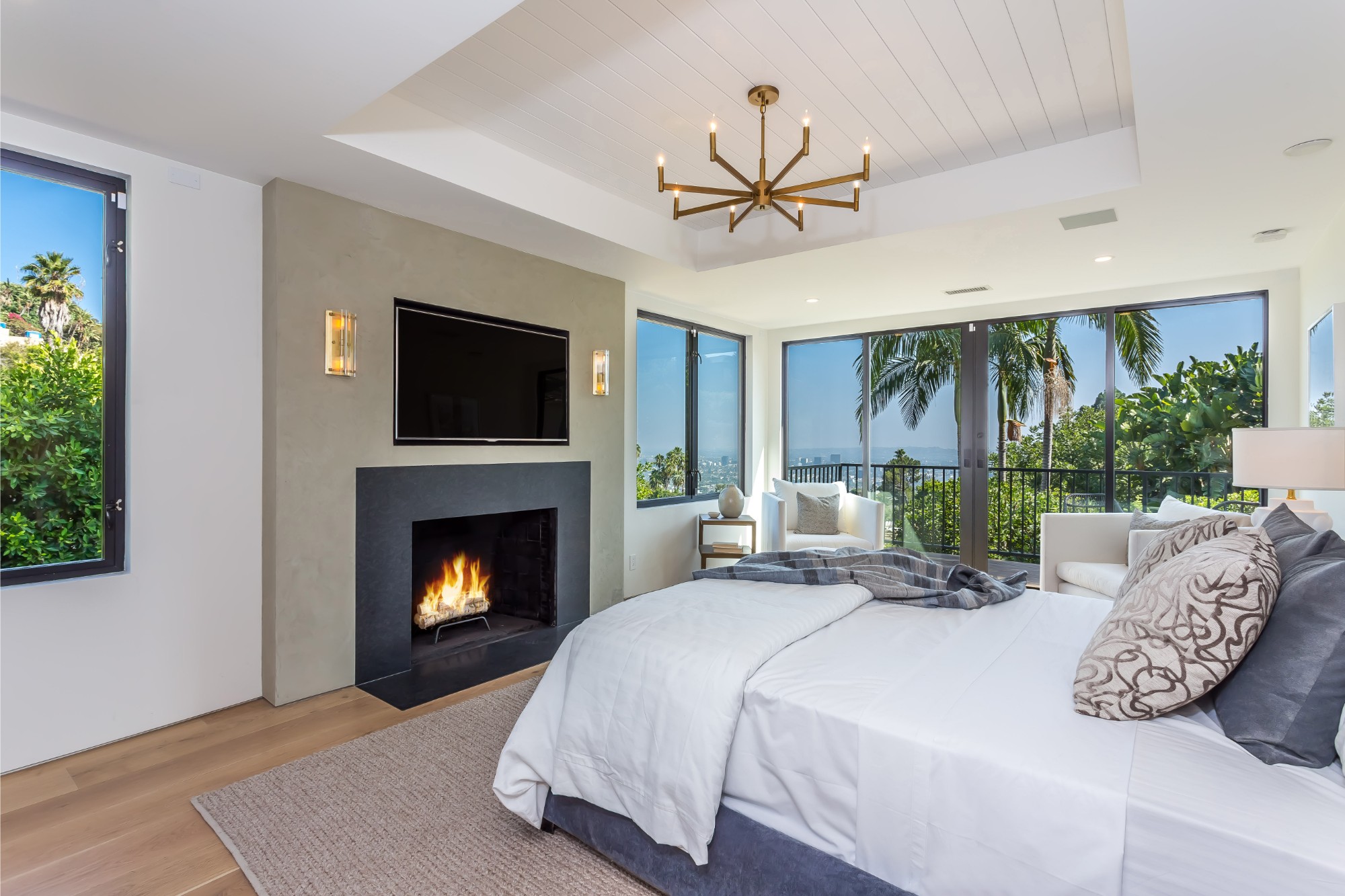 1490 Sunset Plaza Dr.