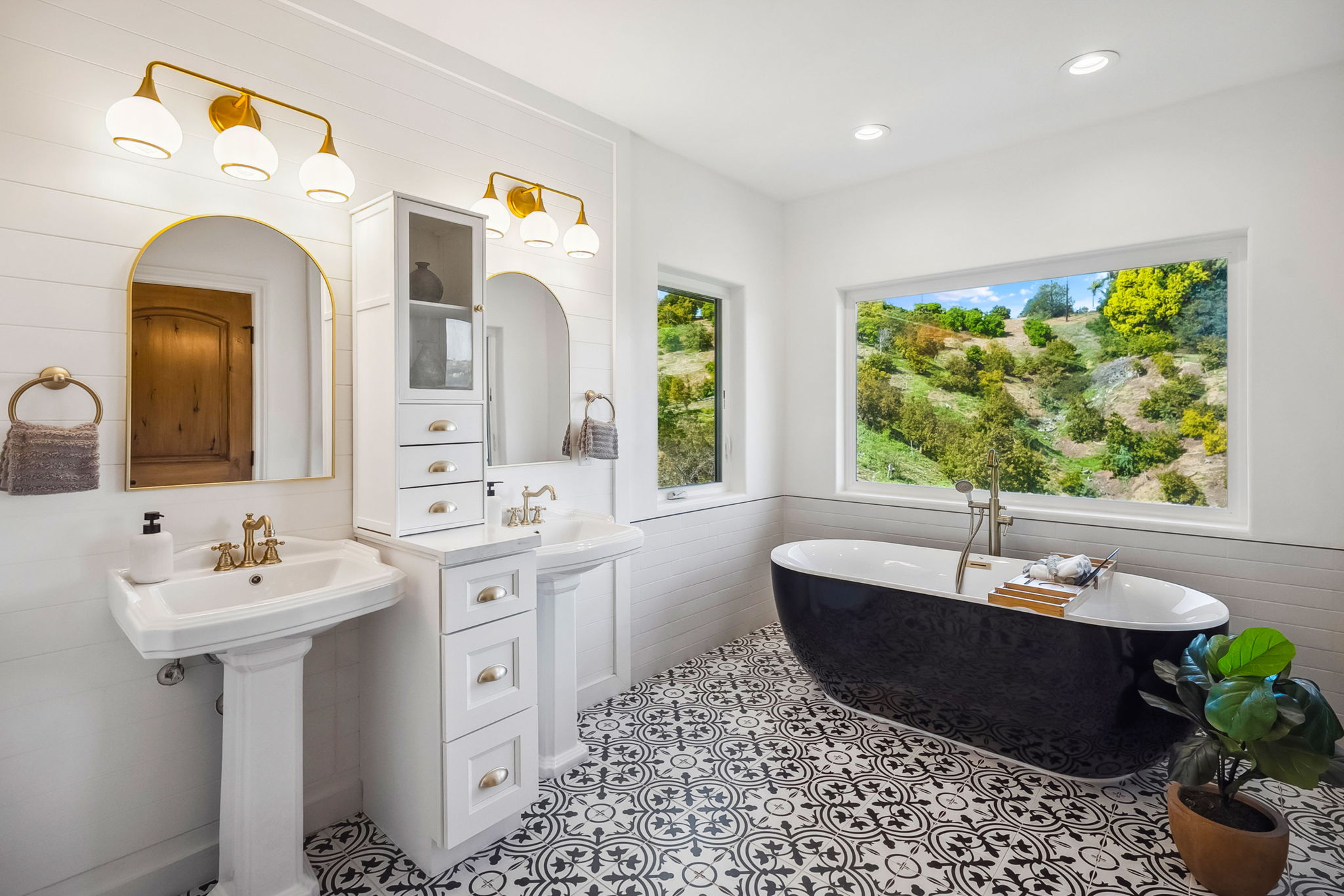 4385  Rainbow Vista Dr.