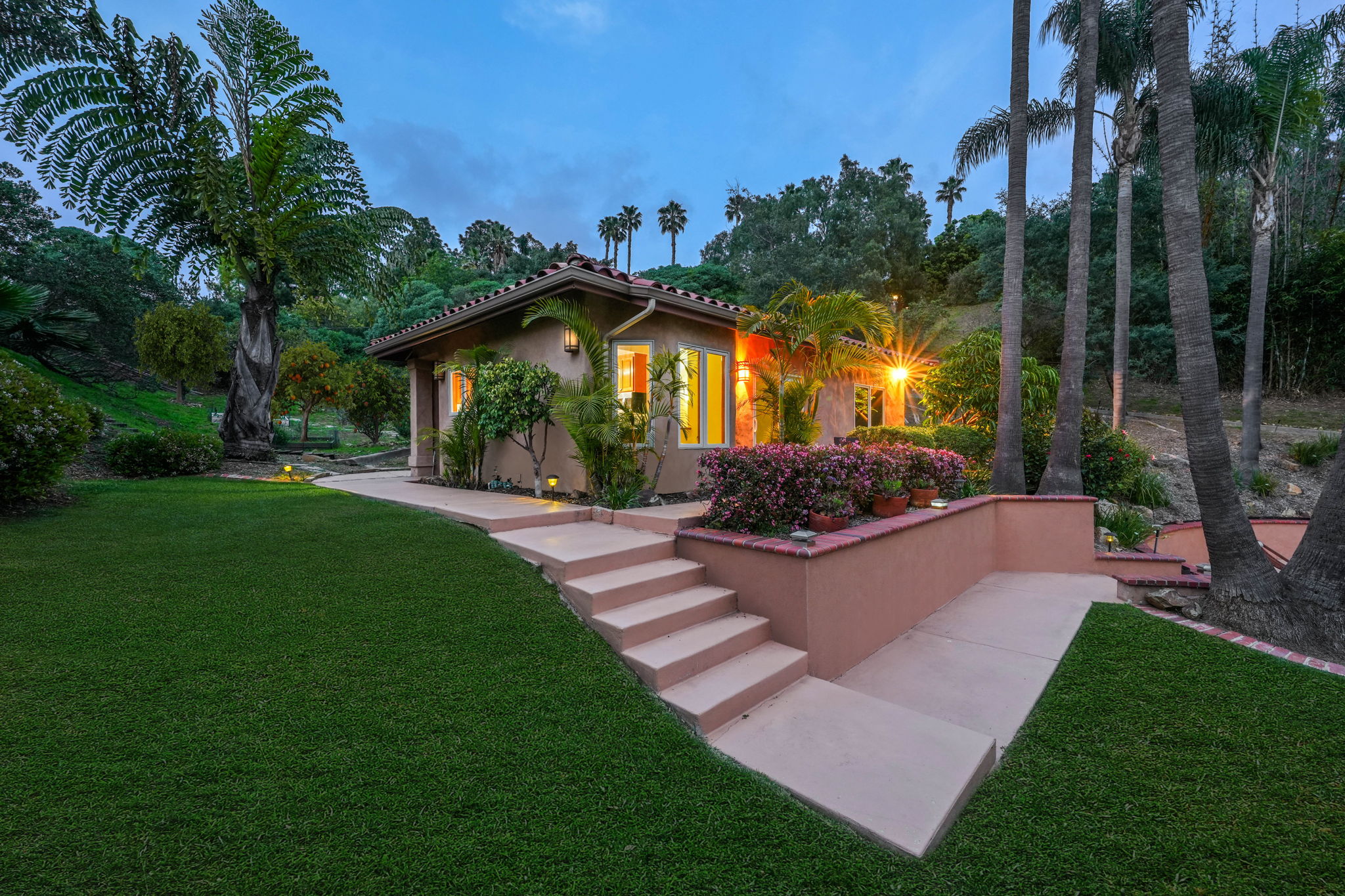 7326  Cadencia St.