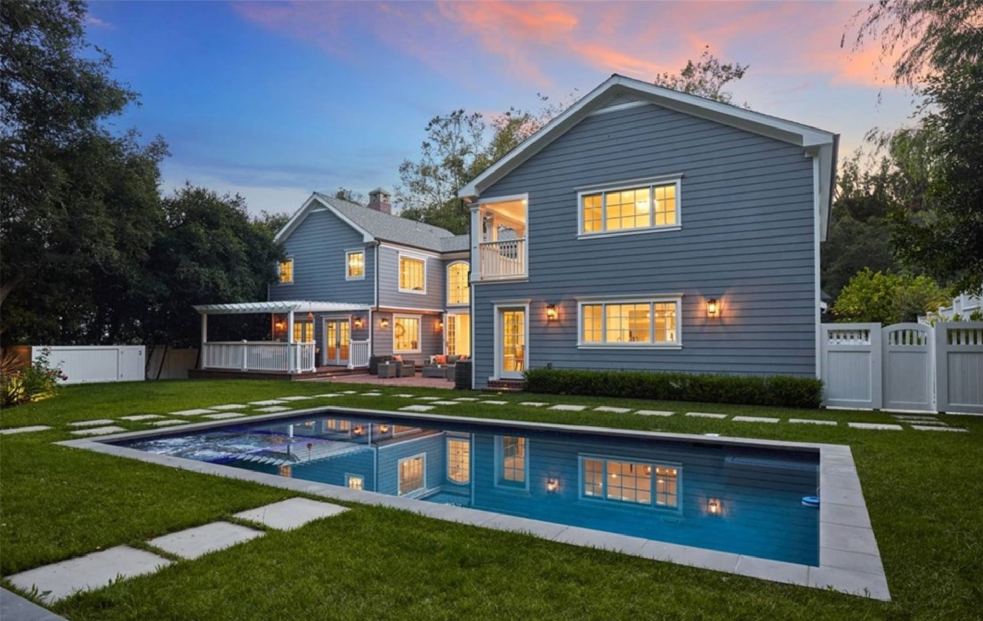 900  Moraga Dr.