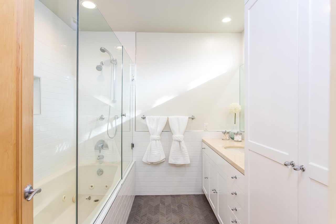 9222  Anthony Pl
