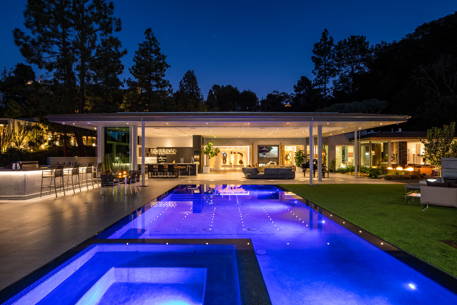 1975  Loma Vista Dr