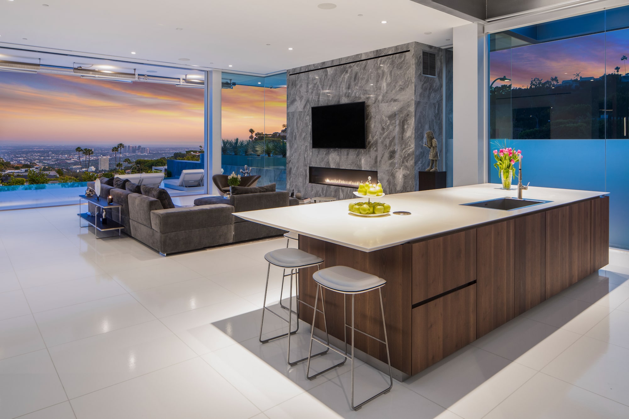 1814  N. Doheny Dr.
