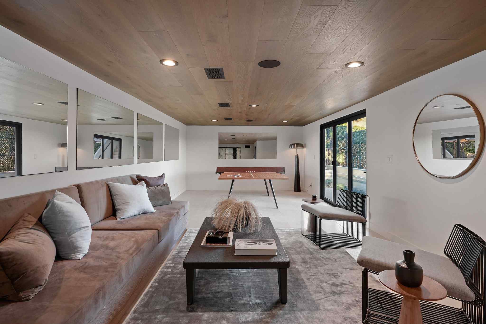 7212  Mulholland Dr.