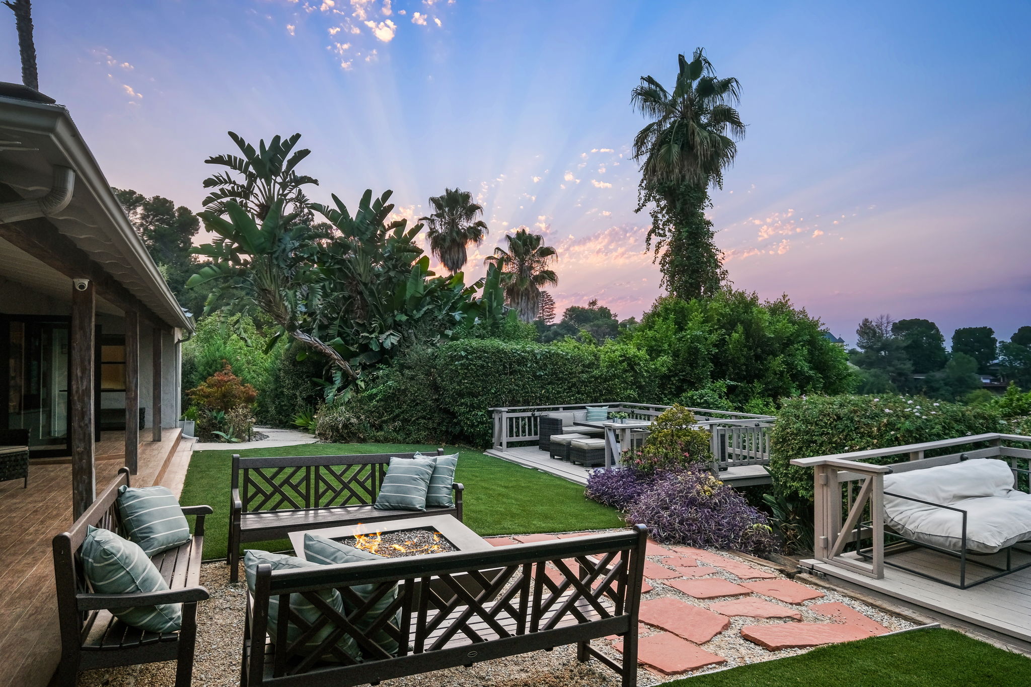 11453 Laurelcrest Dr.