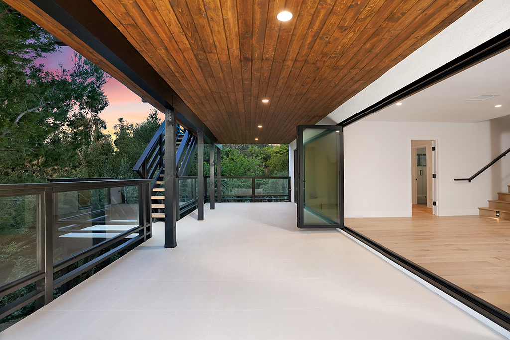 210  Avenida San Antonio