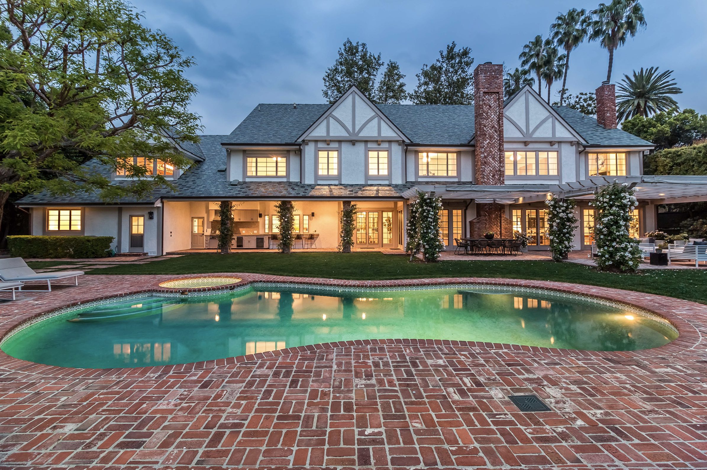 807  N. Crescent Dr