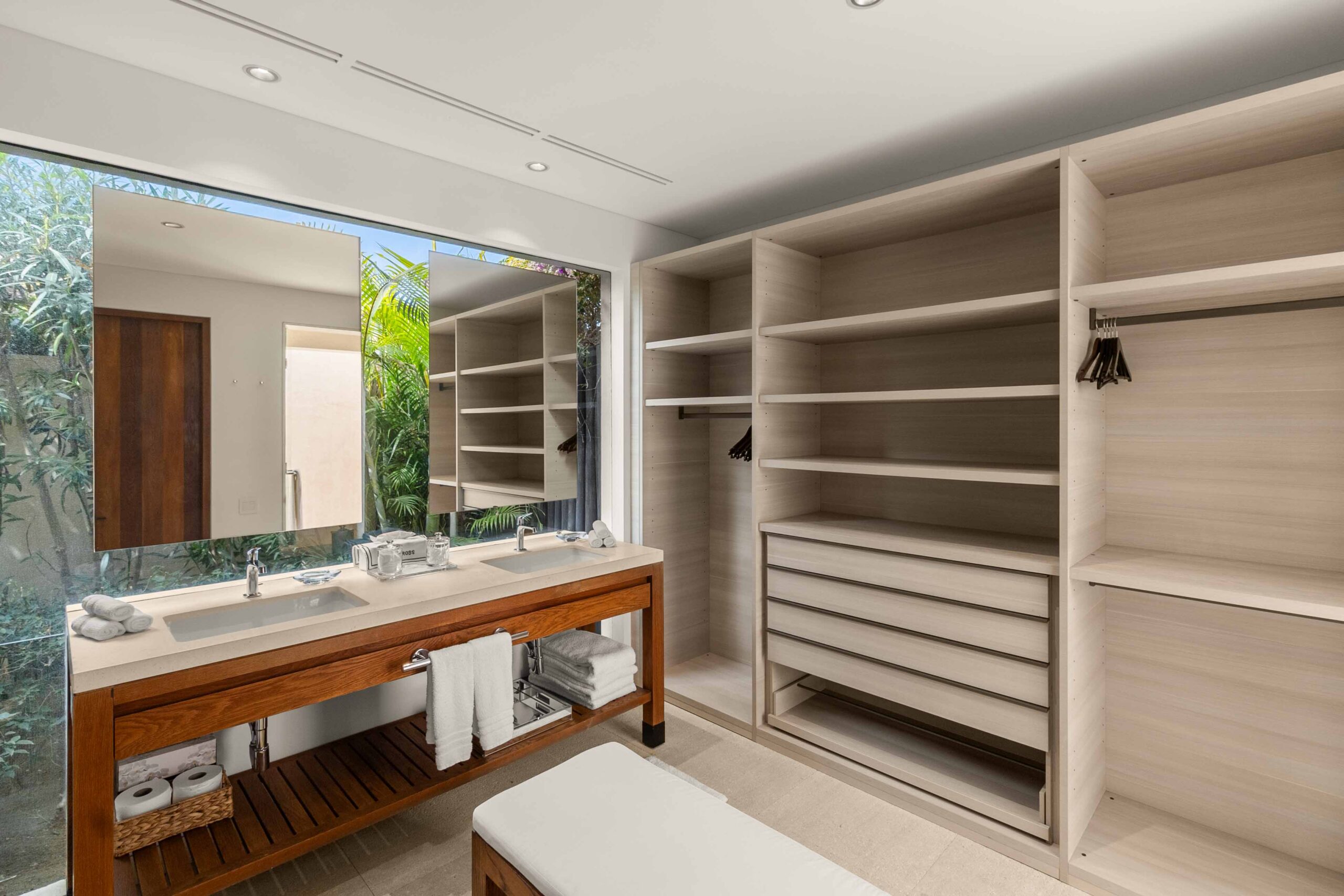 10  The Enclave, Zadun Residences