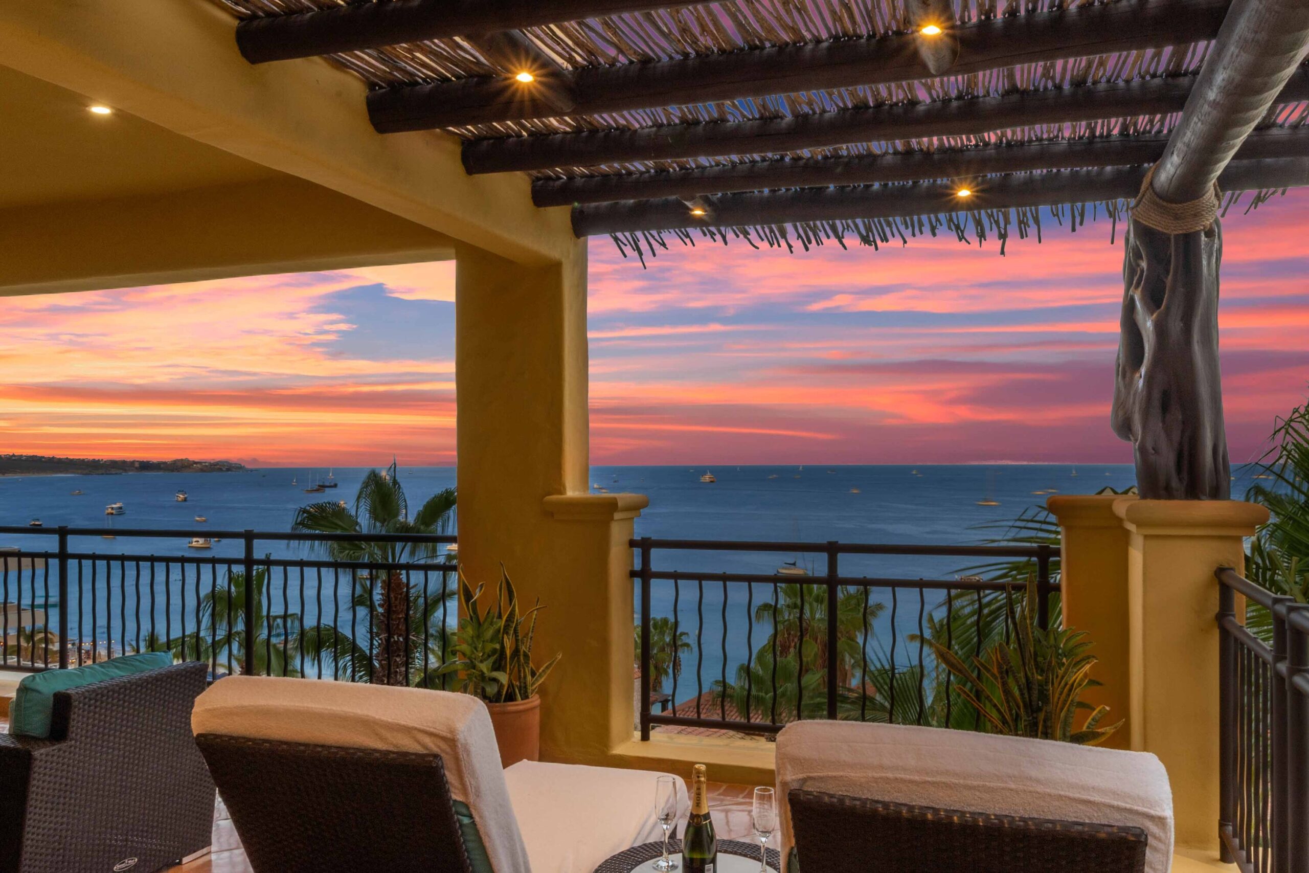 Residence 1-403, Hacienda Beach Club