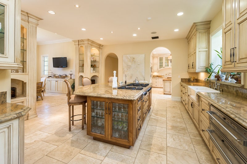 1206 Amalfi Dr.