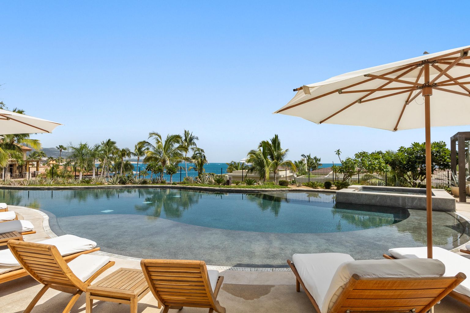 Residence 7-302 Hacienda Beach Club Phase 2