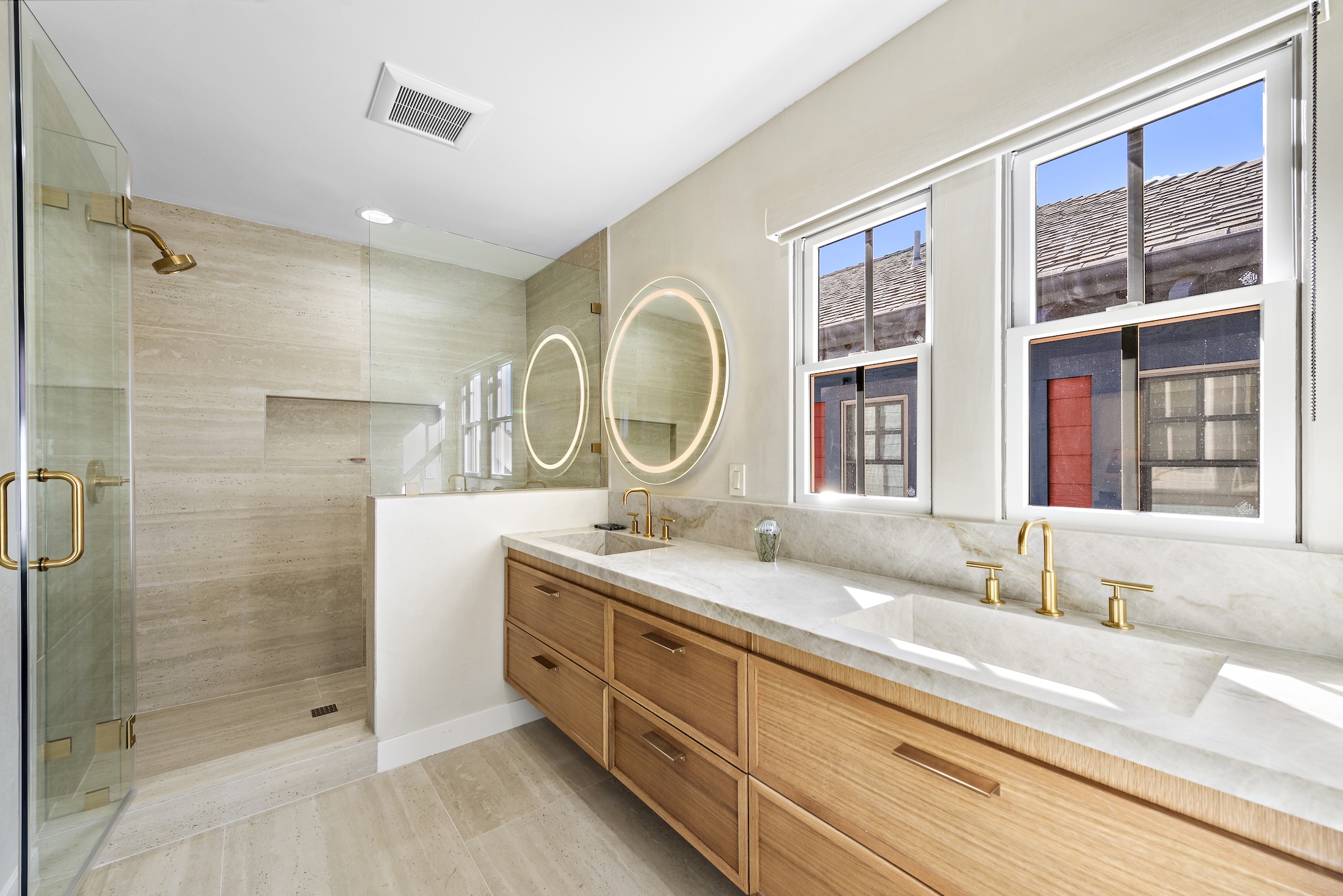 2534  Bungalow Pl.  87