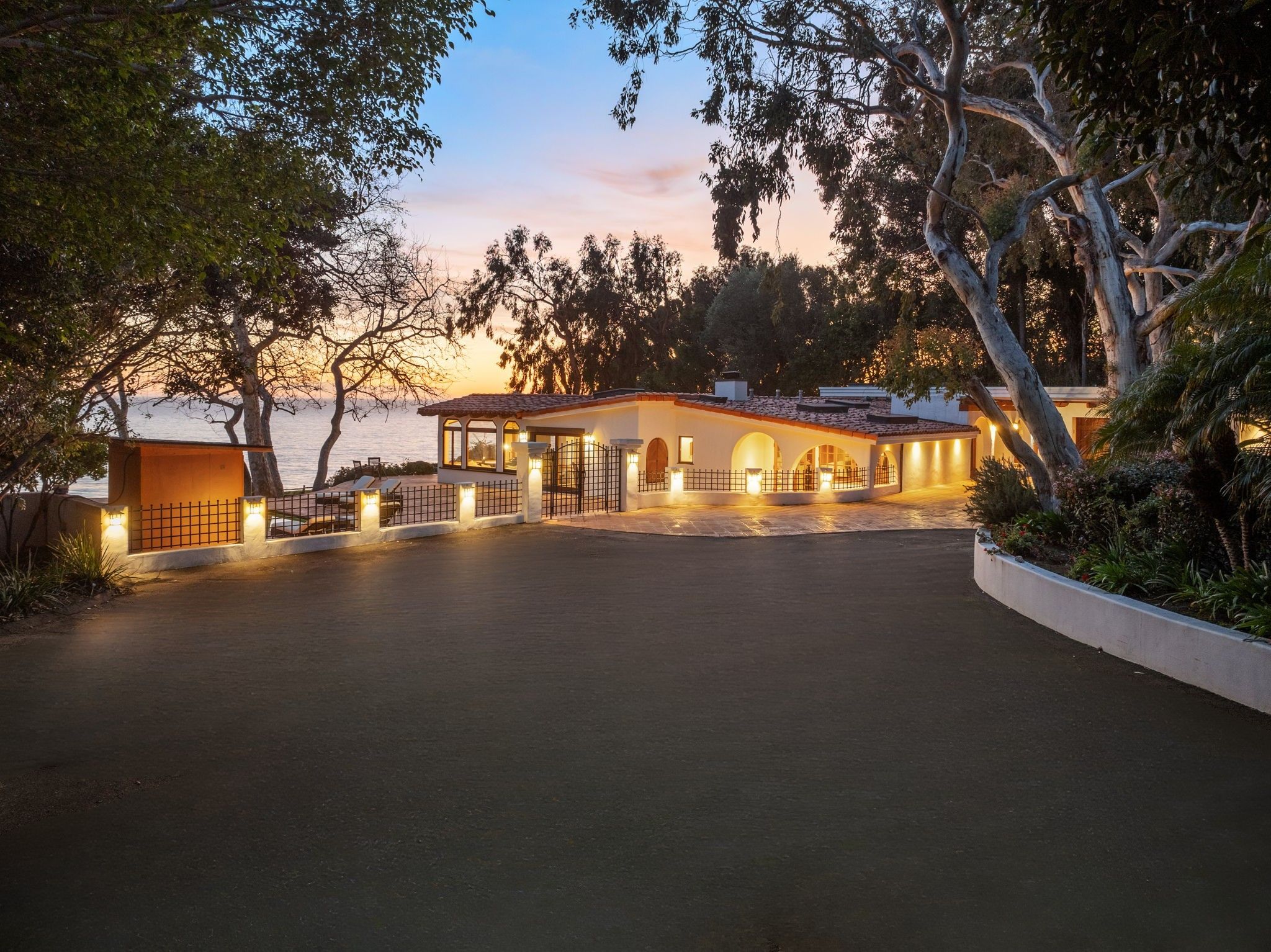 Residential for sale in Malibu, California, 31724C1760329106997