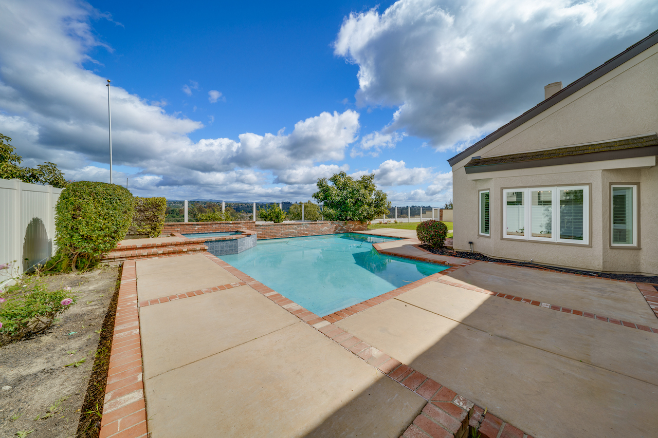 26102  Spur Branch Ln.
