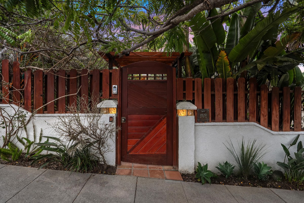 832 Cedar St.