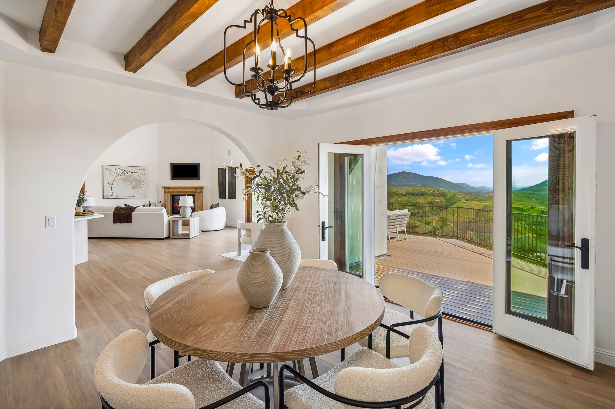 4385  Rainbow Vista Dr.