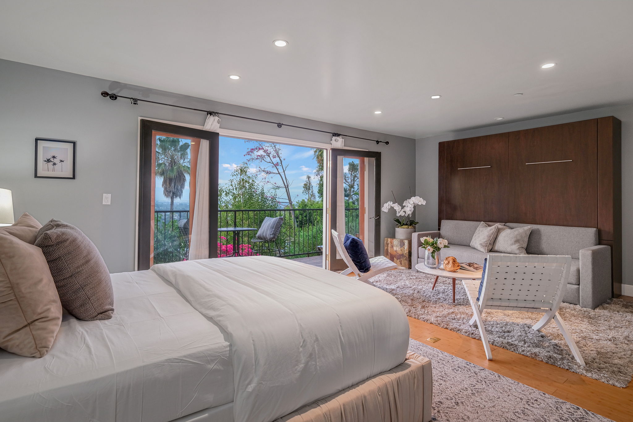11453 Laurelcrest Dr.