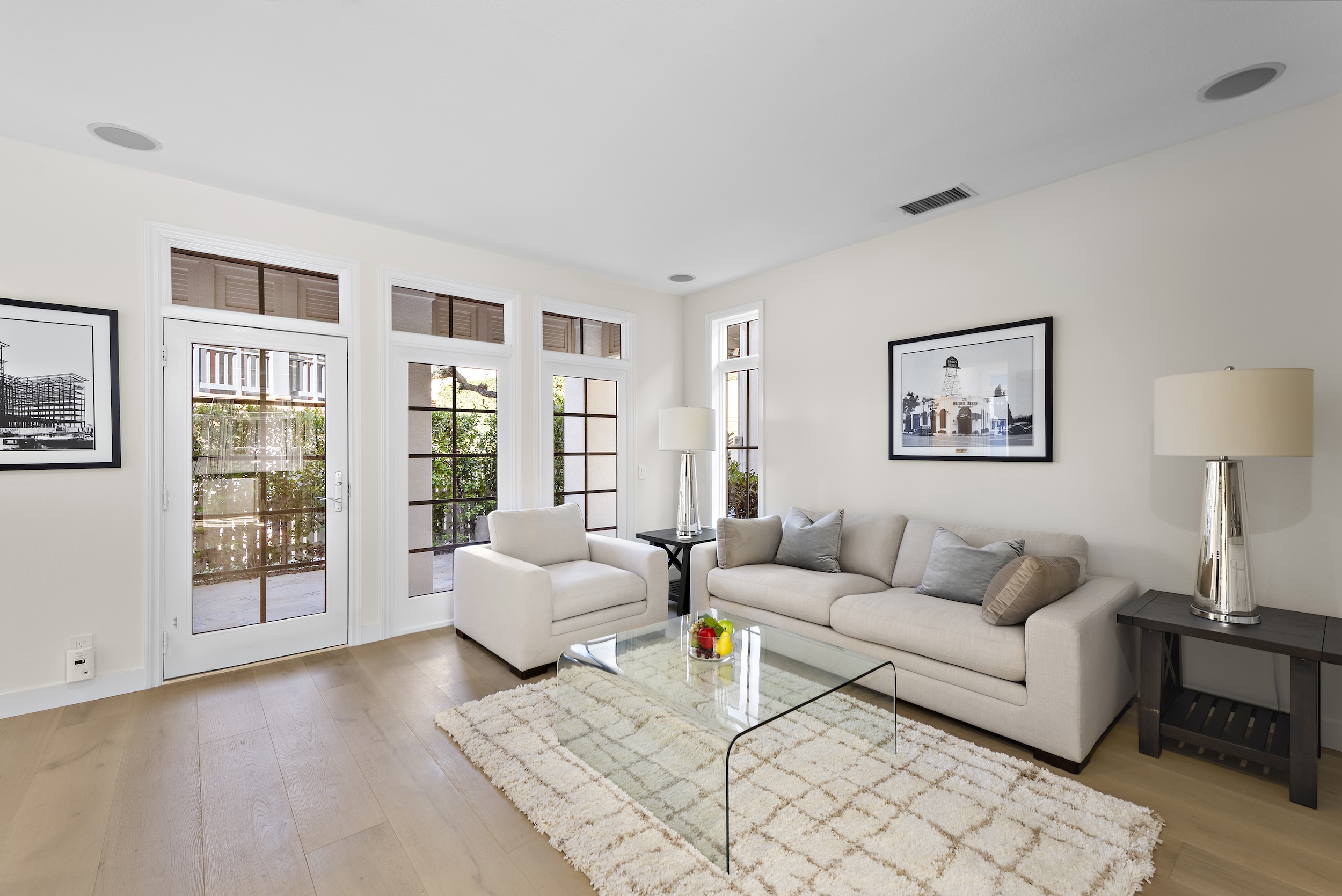 2534  Bungalow Pl.  87