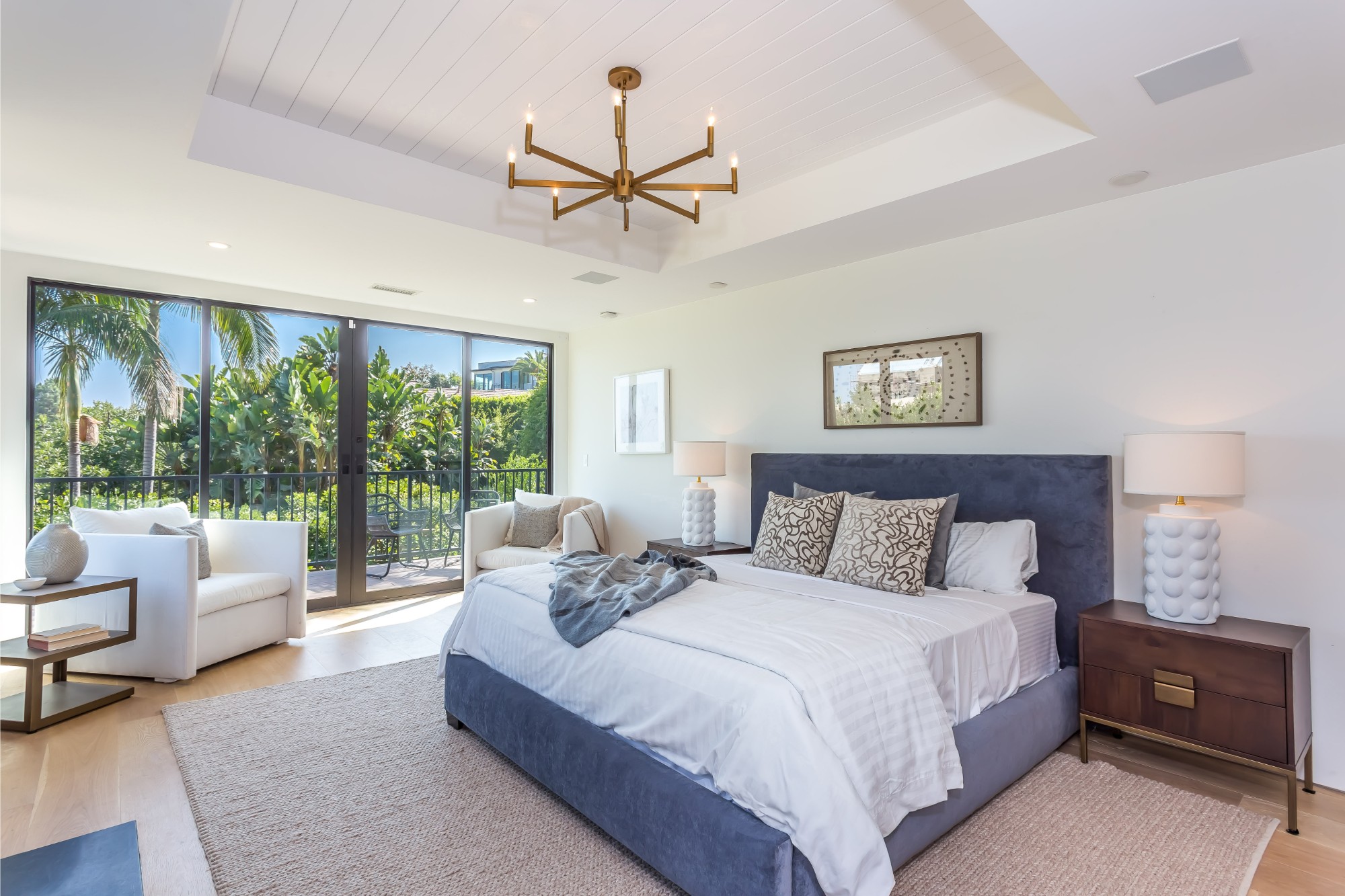 1490 Sunset Plaza Dr.
