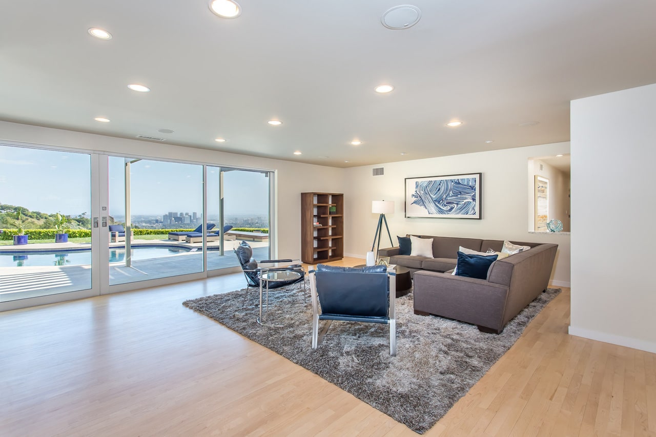 9222  Anthony Pl