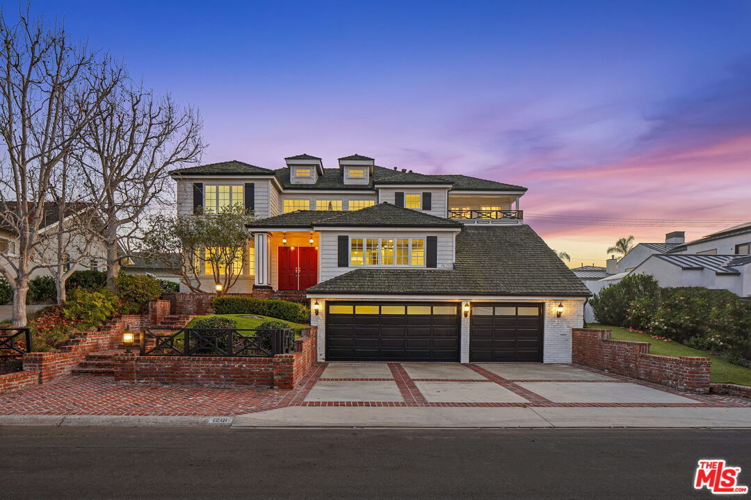 1201 Cliff Dr