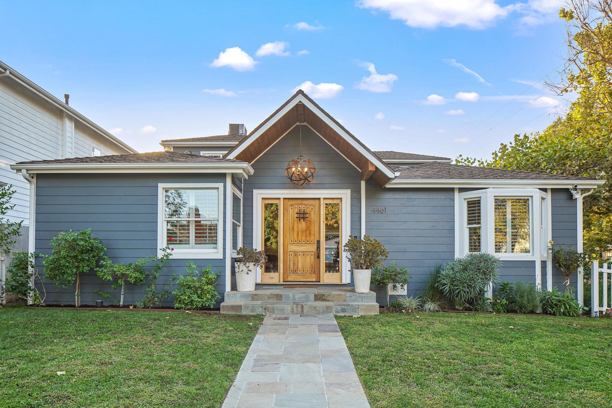 4461  Van Noord Ave.