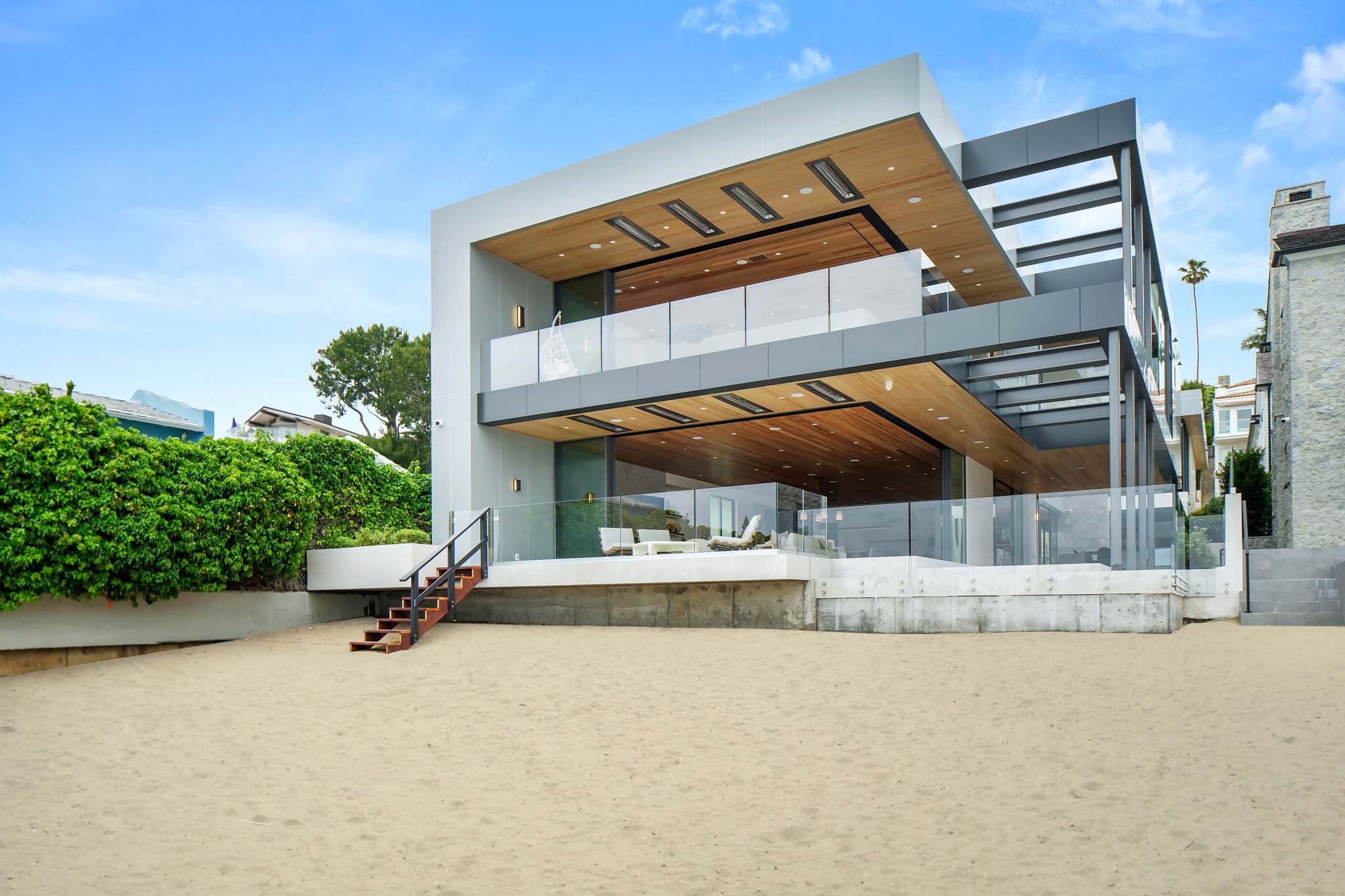 2201  Bayside Dr.