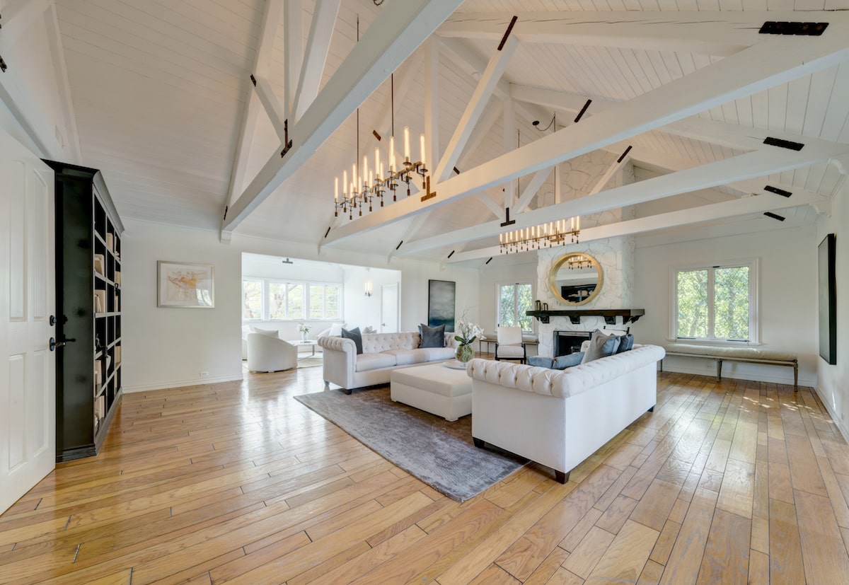 807  N. Crescent Dr