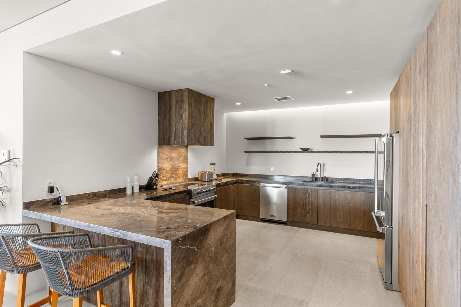 Residence 7-302 Hacienda Beach Club Phase 2