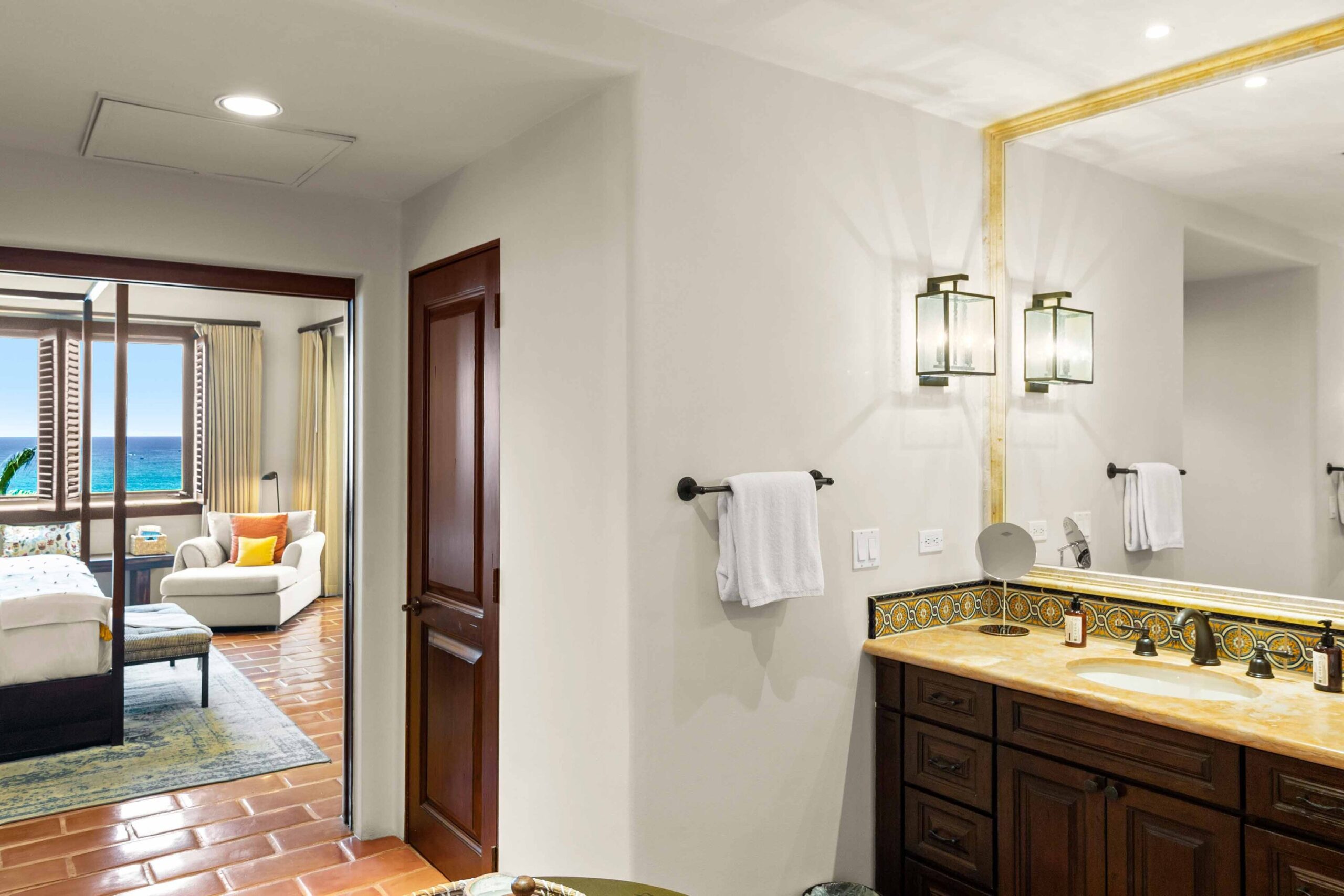 Residence 1-403, Hacienda Beach Club