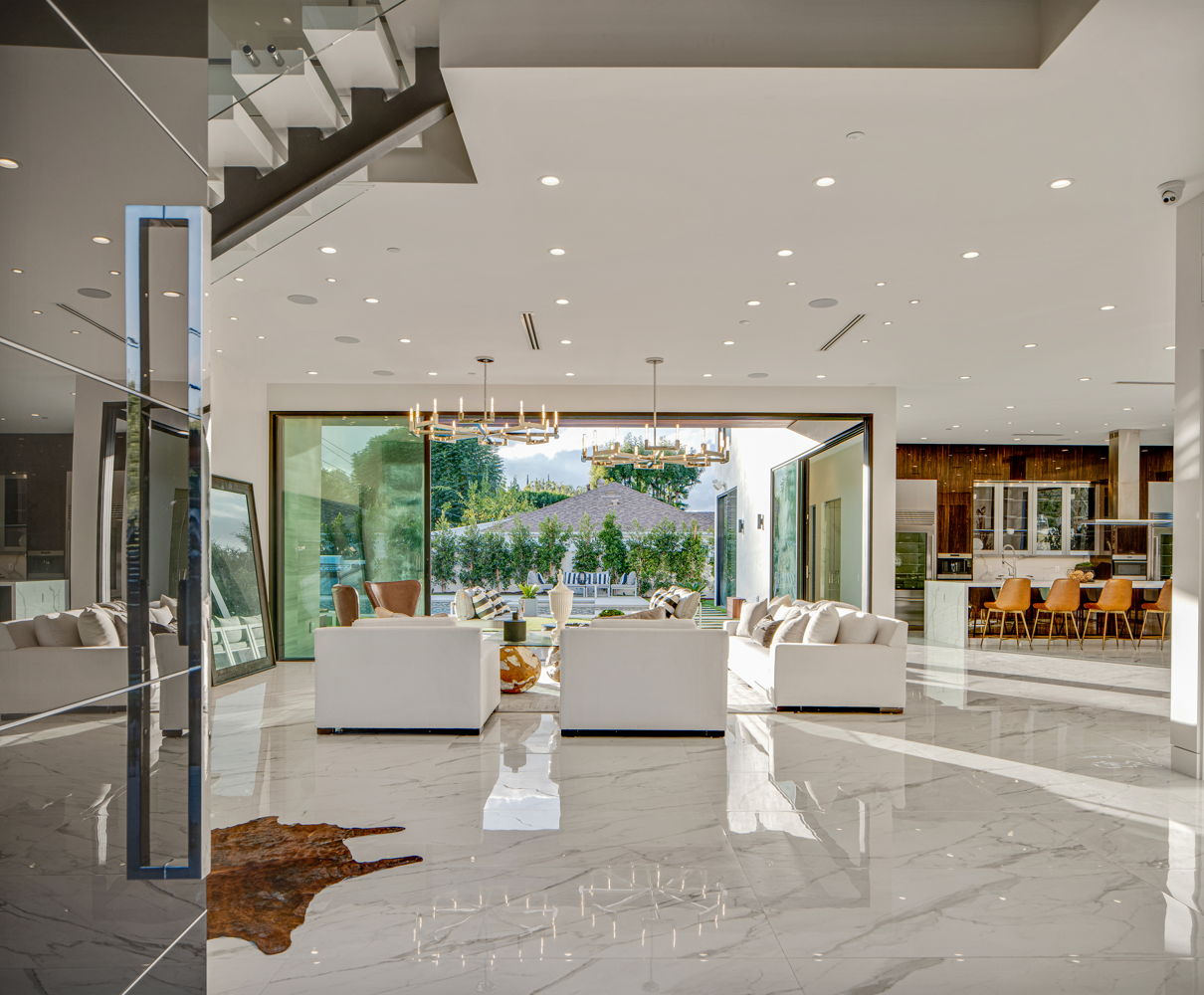 4049  Coldwater Canyon Ave.