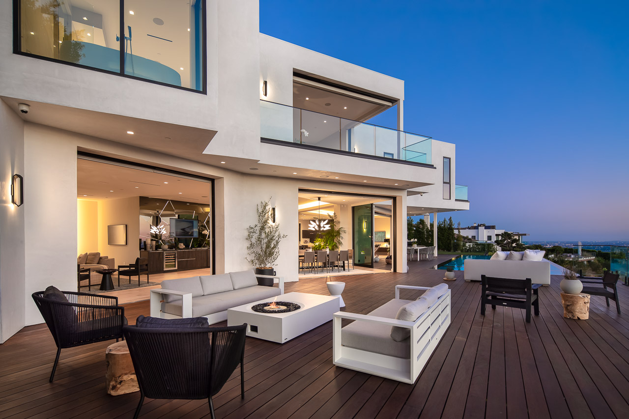 2371 Achilles Dr.