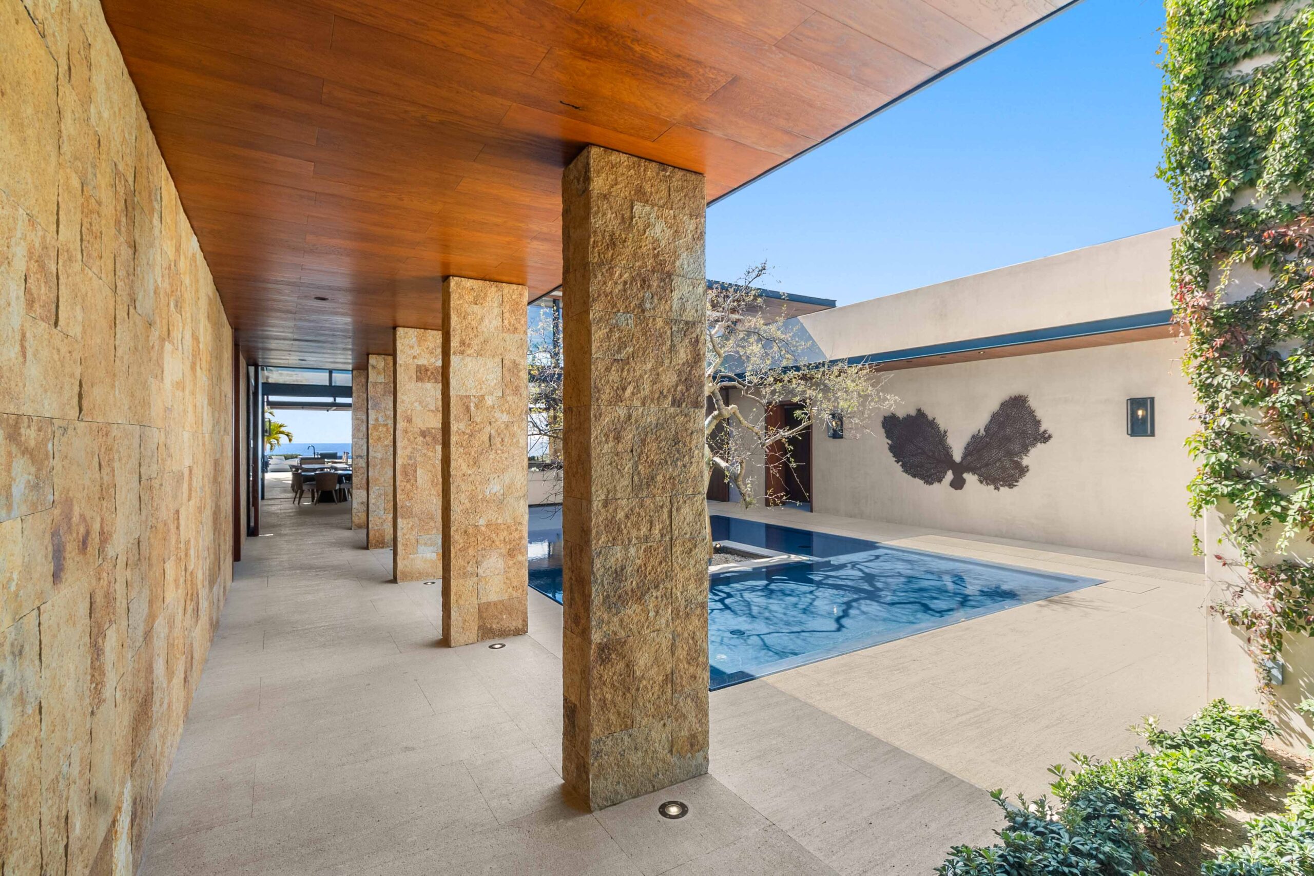 10  The Enclave, Zadun Residences