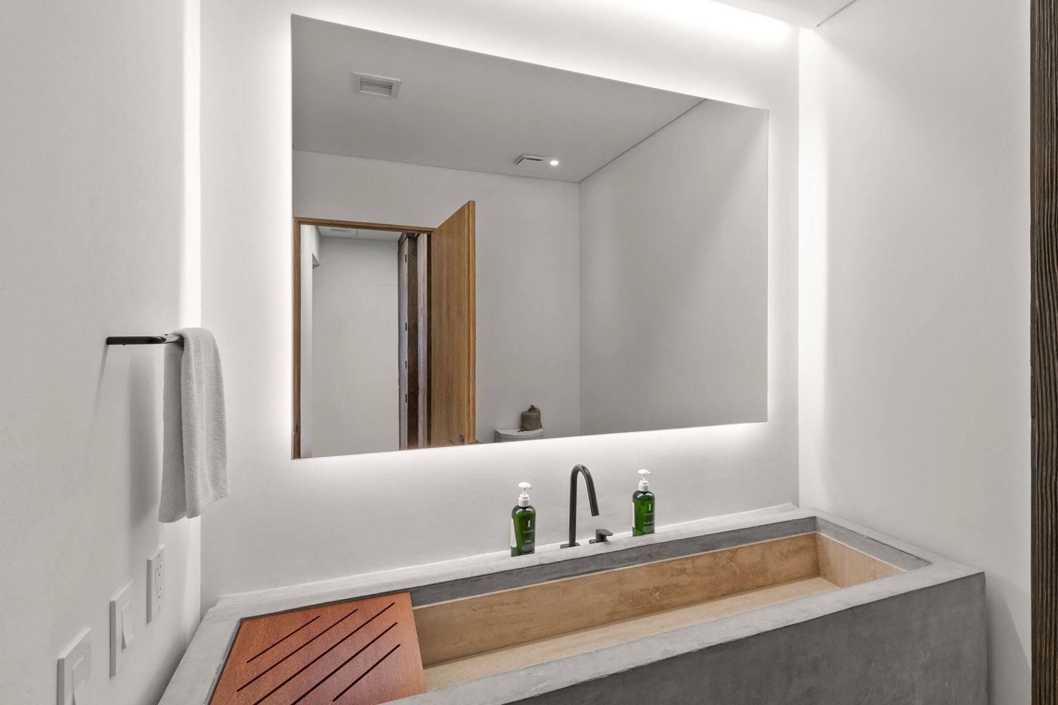Residence 7-302 Hacienda Beach Club Phase 2