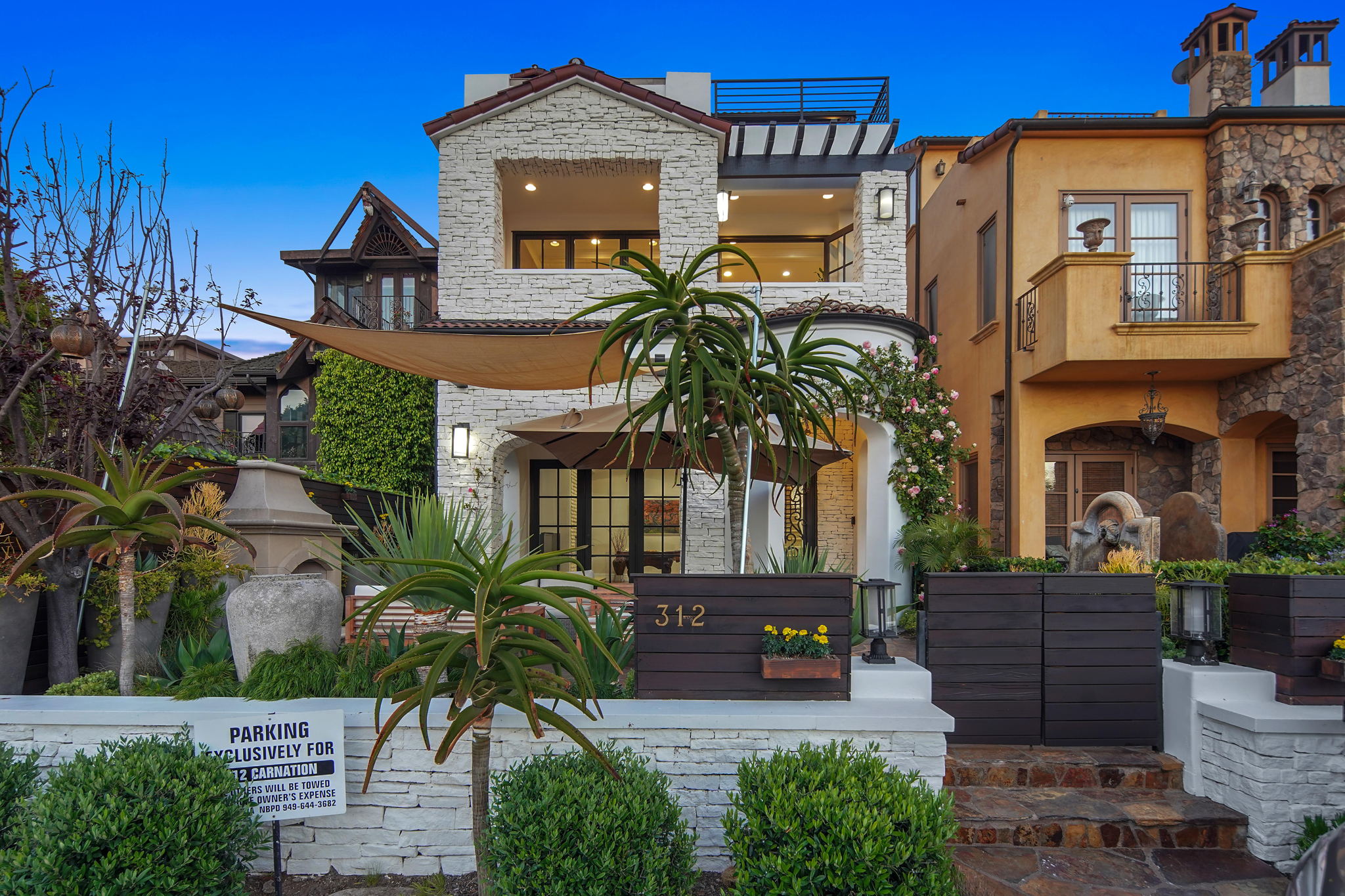 312  Carnation Ave.
