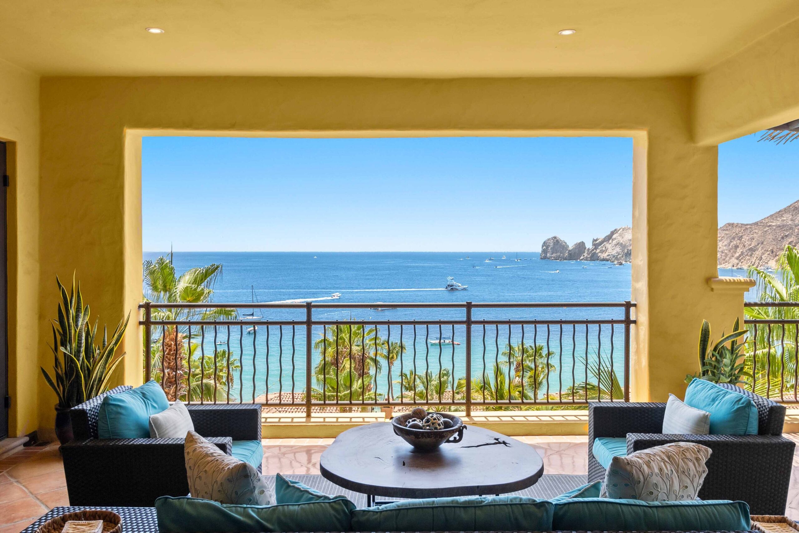 Residence 1-403, Hacienda Beach Club