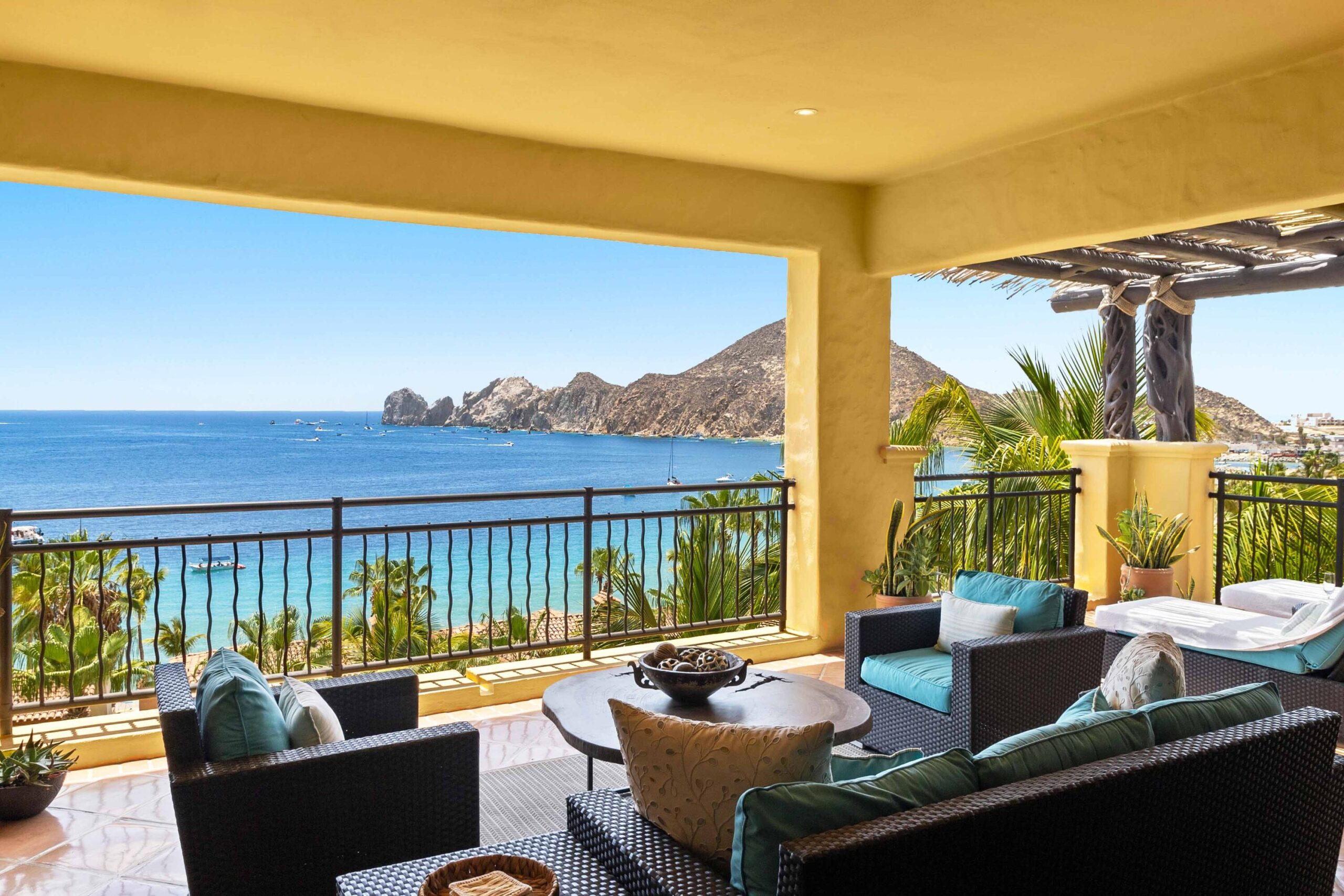 Residence 1-403, Hacienda Beach Club