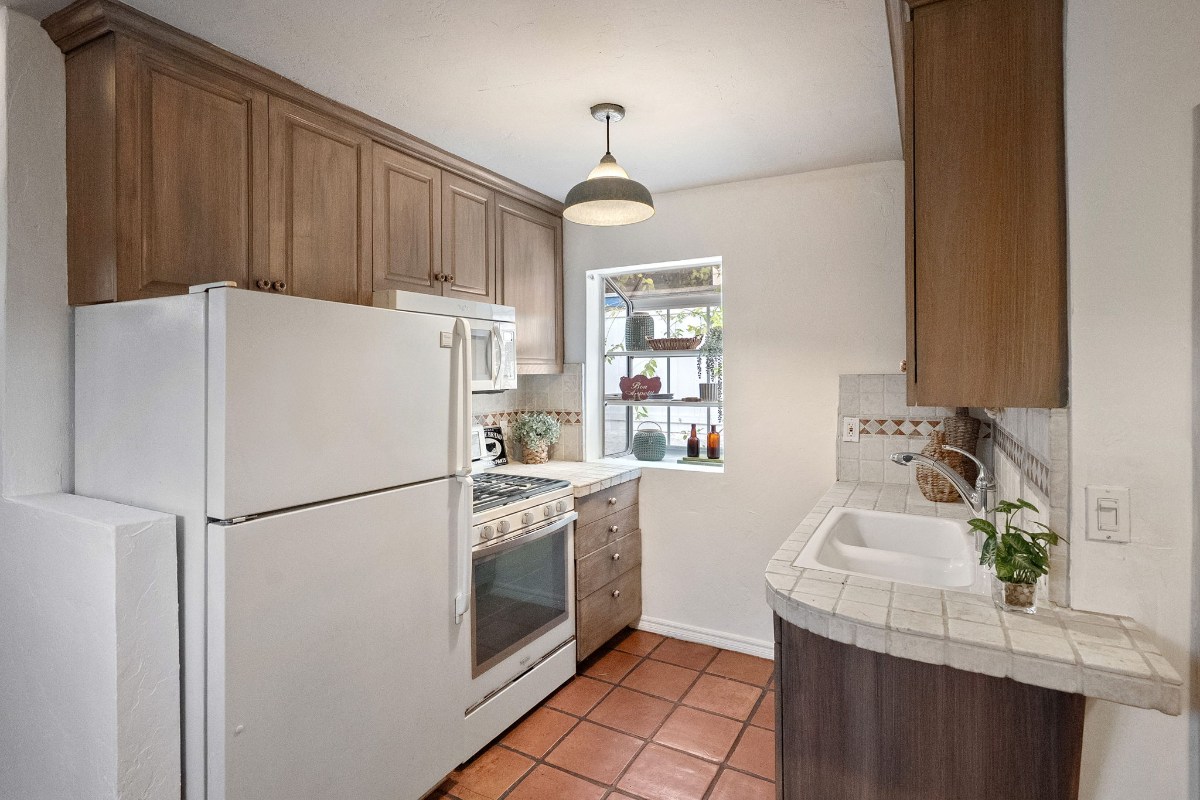 832 Cedar St.