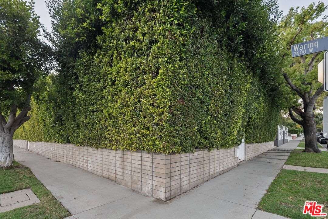 803 N Curson Ave