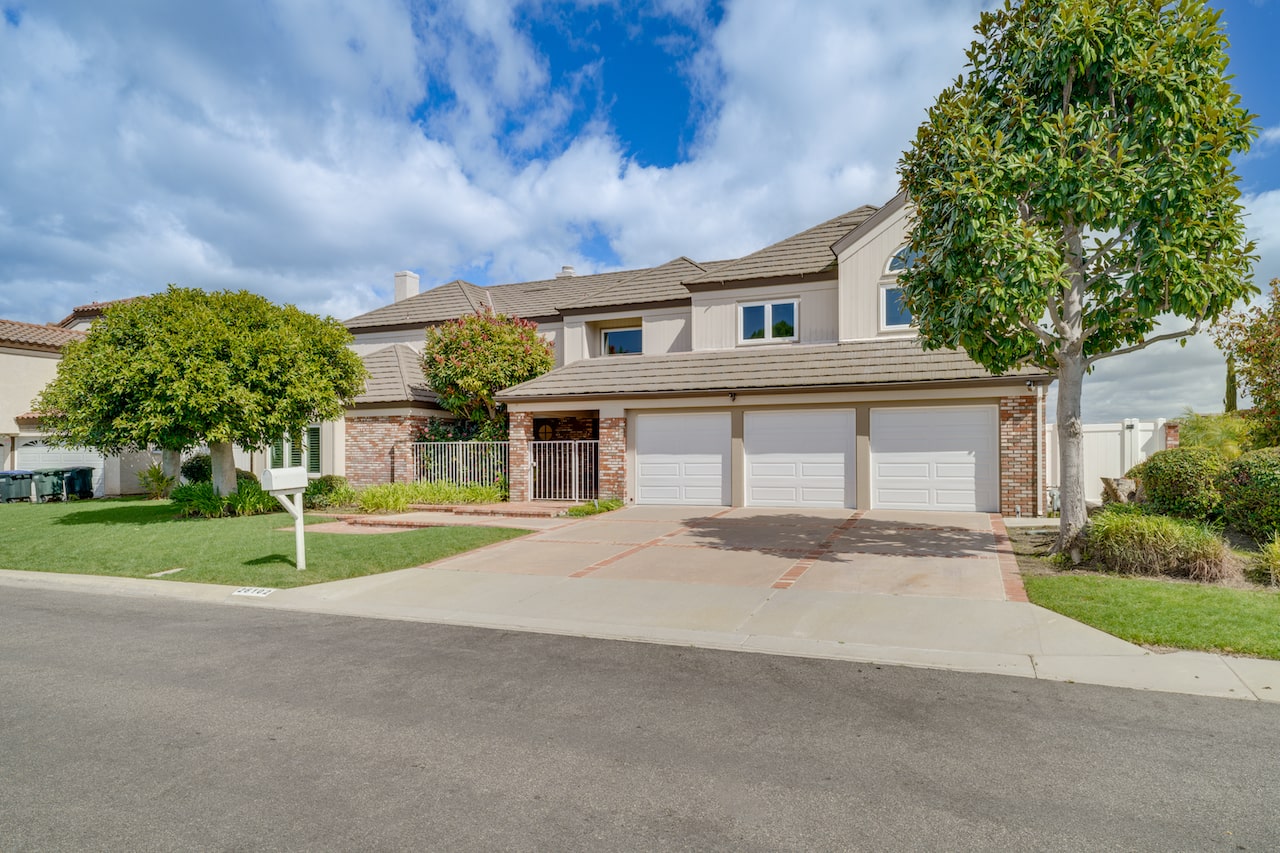 26102  Spur Branch Ln.