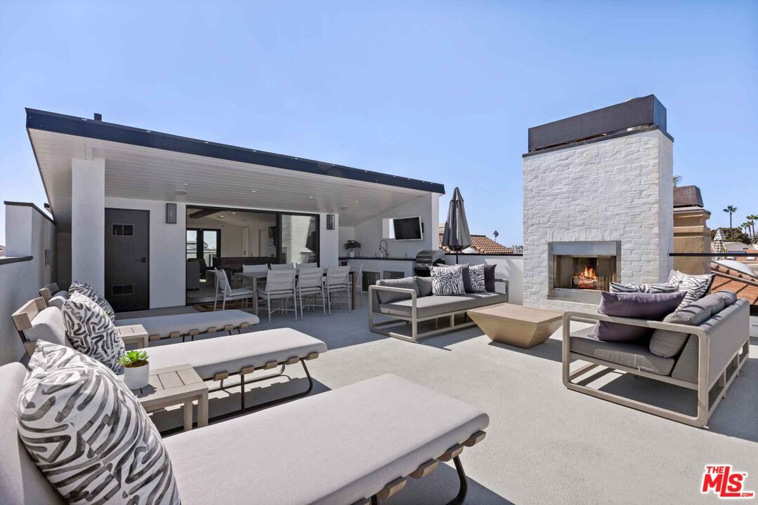 4106 River Ave