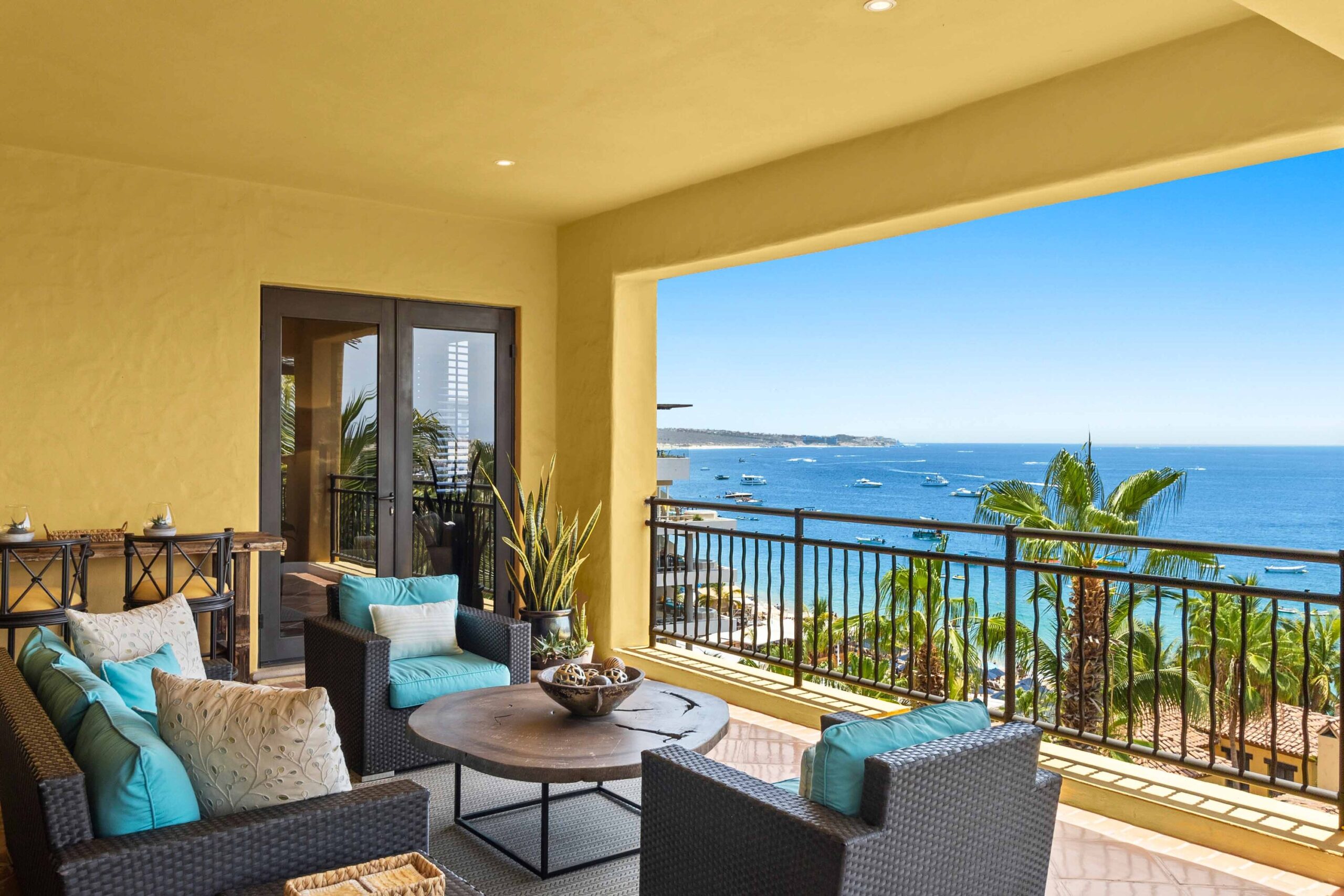 Residence 1-403, Hacienda Beach Club