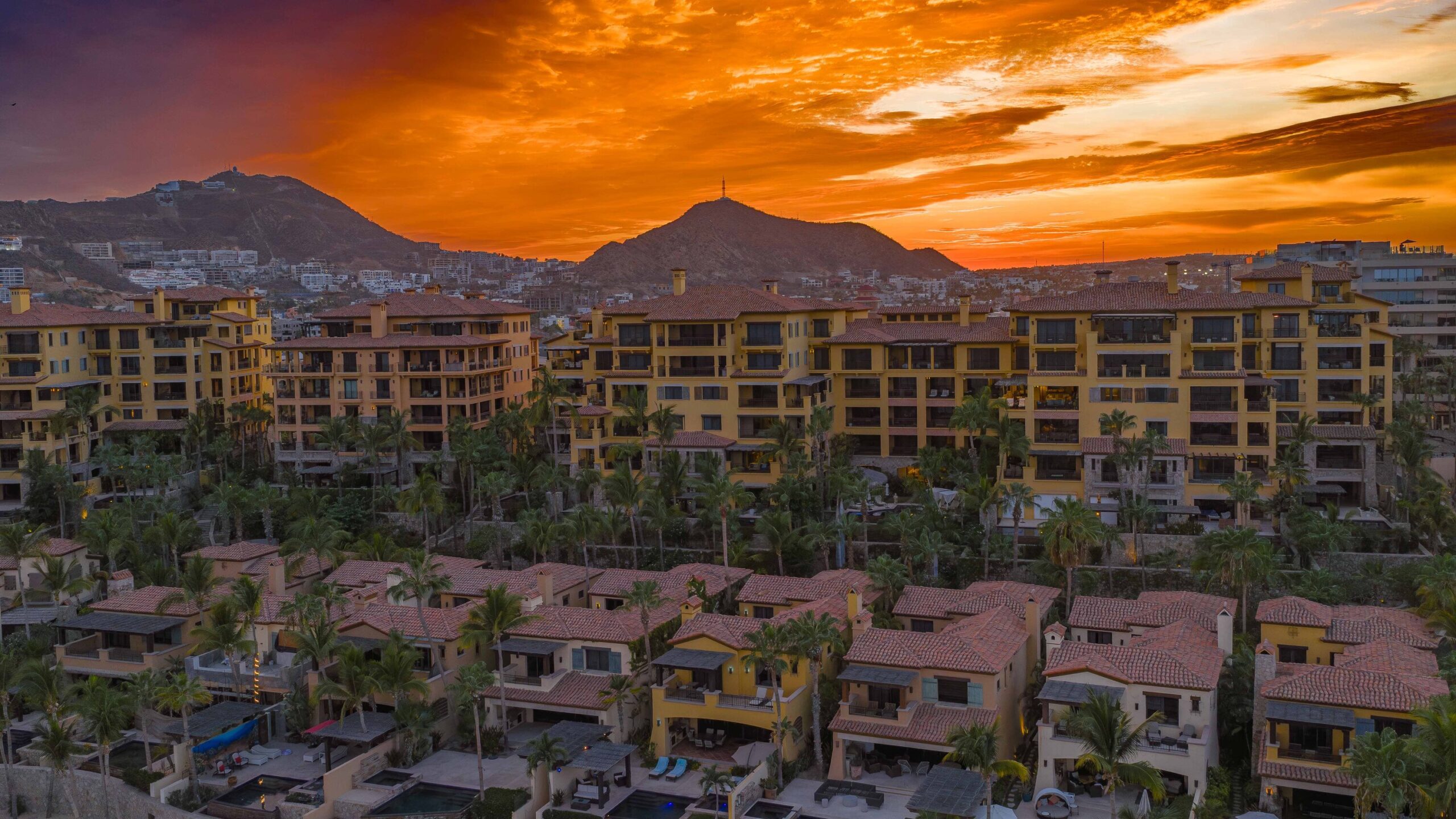 Residence 1-403, Hacienda Beach Club