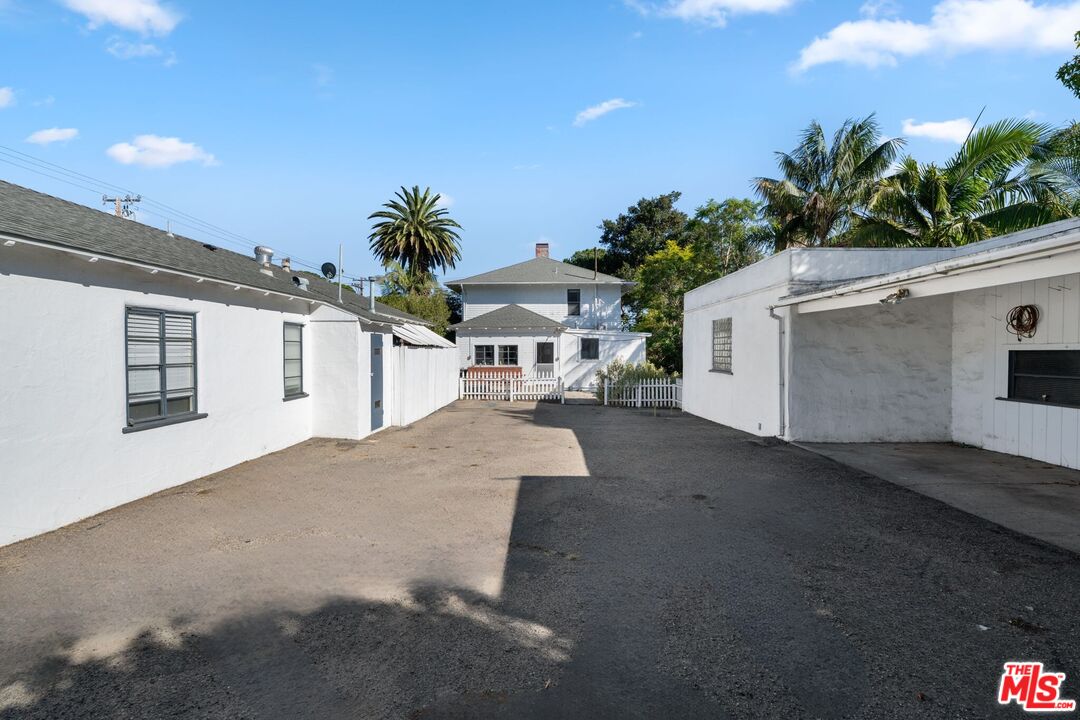 333 E Anapamu St