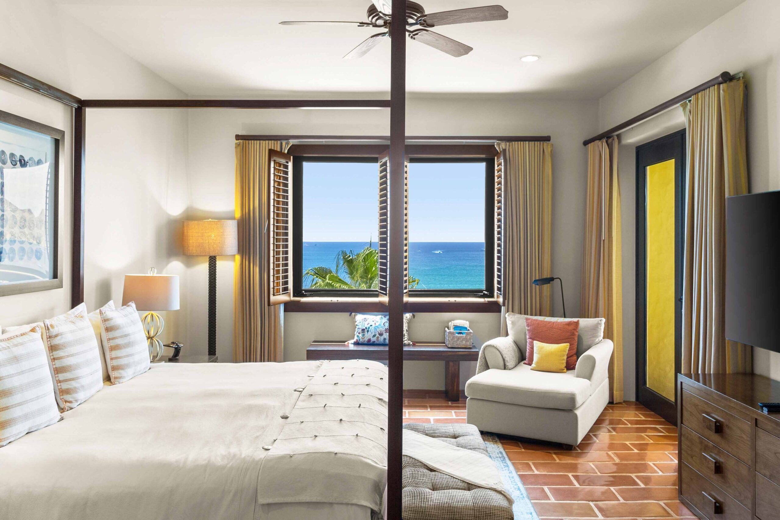 Residence 1-403, Hacienda Beach Club
